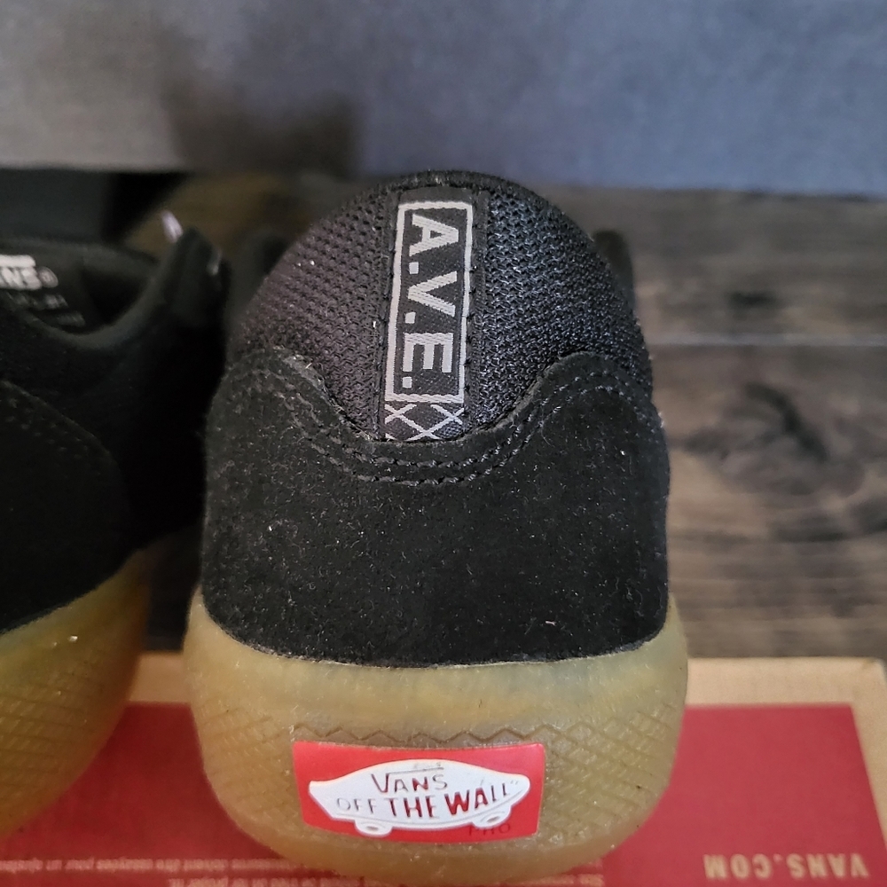 Vans Ave Pro Black Gum Bottom Men New Rare VN0A5HENB9M Skate Shoe NWT (2… - Picture 8 of 9